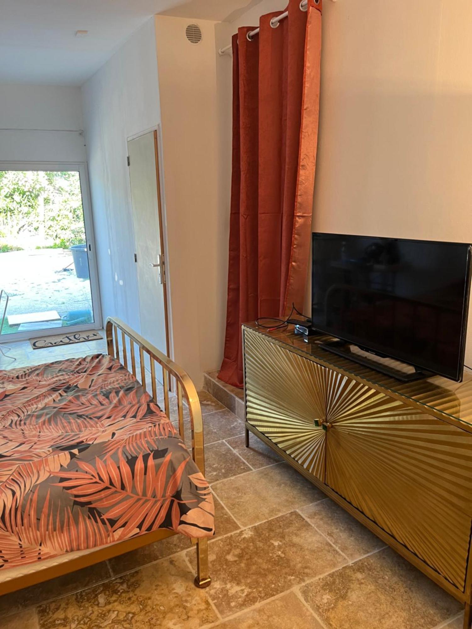 Villa Chaton L'Isle-sur-la-Sorgue Ngoại thất bức ảnh